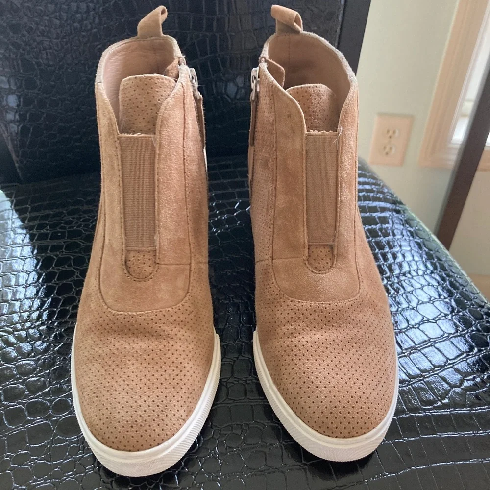 Linea Paolo tan suede booties 7 1/2 W - Picture 2 of 16